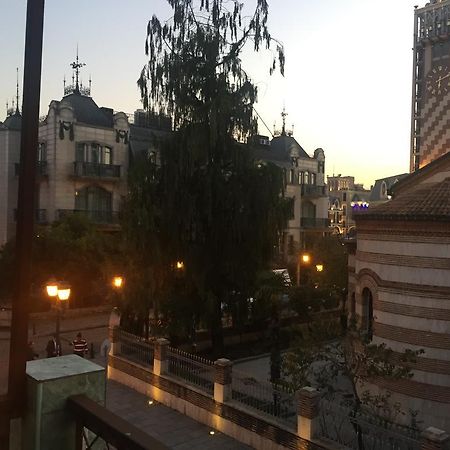 Apartment On Zviad Gamsakhurdia 21 บาทูมิ ภายนอก รูปภาพ